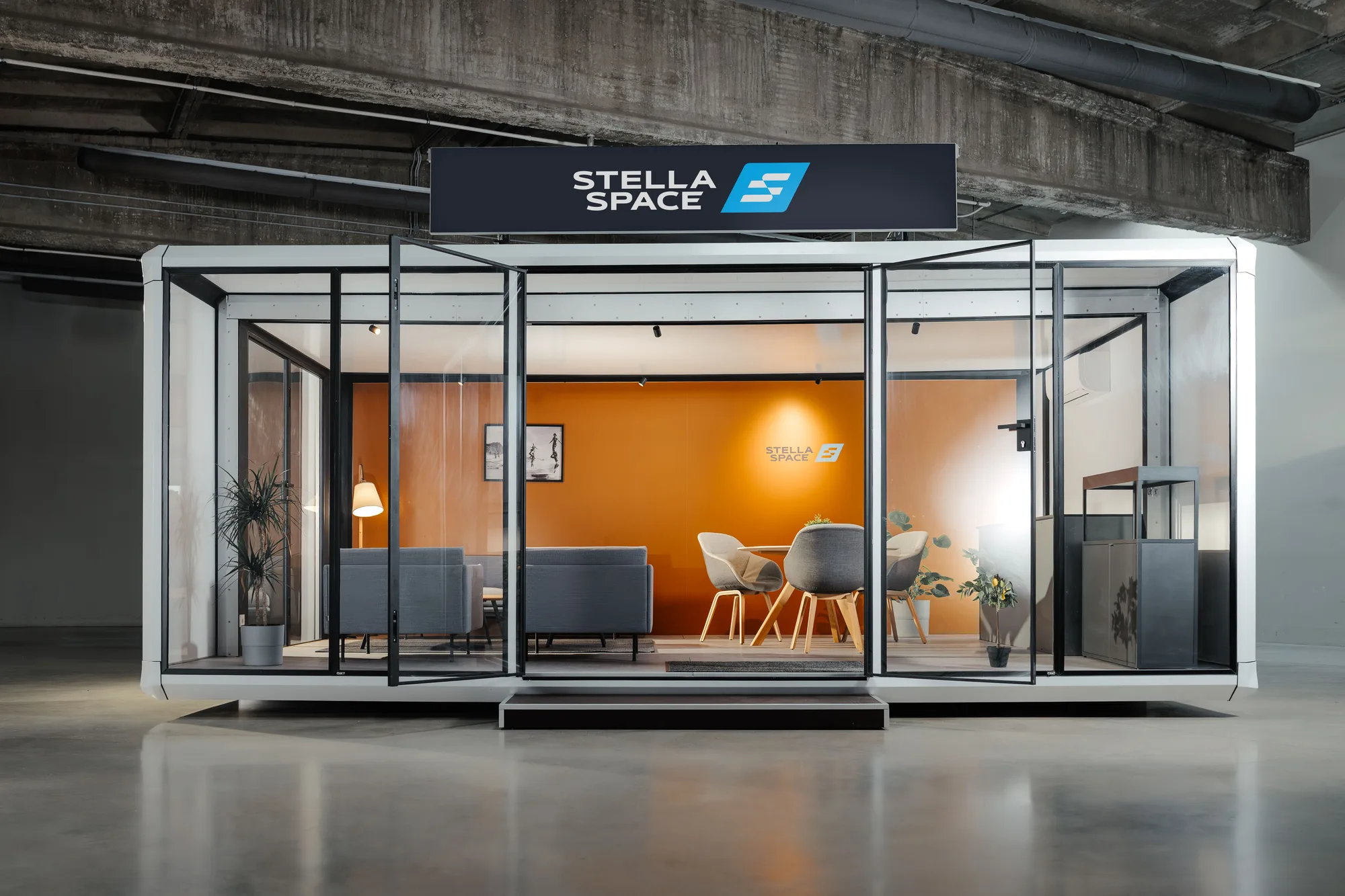 The glass doors open on the front, the step down and the lounge waiting inside